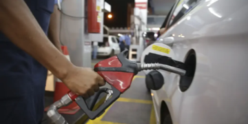 Refinaria de Mataripe reduz preço da gasolina em 11,3% na Bahia