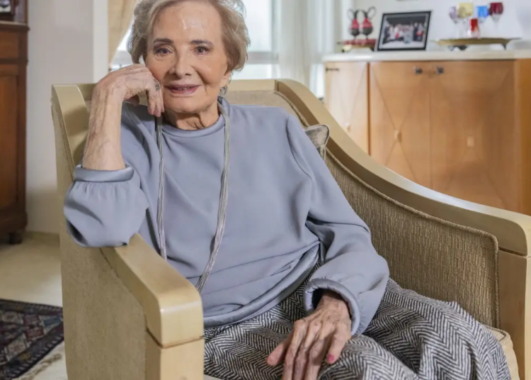 Morre Glória Menezes, uma das grandes atrizes do teatro e da televisão brasileira, aos 91 anos