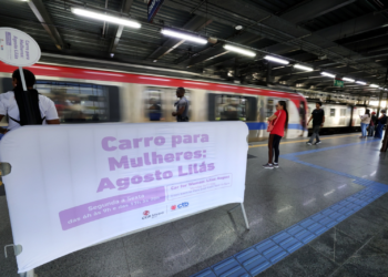Bahia lança campanha Agosto Lilás com vagão exclusivo para mulheres no metrô de Salvador
