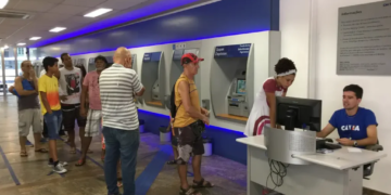 Bancários paralisam atividades todo o país nesta quinta-feira (20)