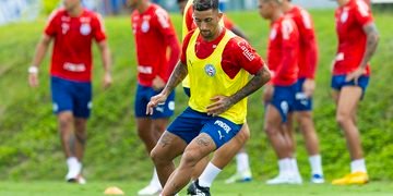 Bahia busca recorde de invencibilidade e vaga no G-4 contra o Bragantino neste sábado (5)