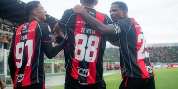 Vitória recebe Cruzeiro no Barradão pela 28ª rodada do Brasileirão