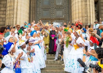 Igreja impede lavagem das escadarias na 25ª Lavagem de Madeleine, em Paris