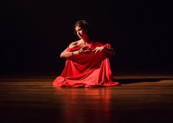 Mirela França apresenta “(em) carne viva” na Casa Rosa em diálogo com Nêgo Bispo