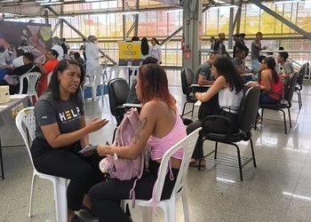 Setembro Amarelo: Metrô Bahia e Projeto Help realizam ação de acolhimento emocional em Salvador