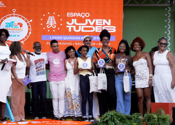 Estudantes da rede pública são premiadas em concurso de poesia sobre afrofuturismo em Salvador