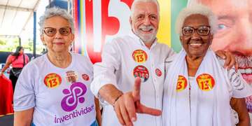 Jaques Wagner convoca população 60+ a votar e alerta para riscos à democracia