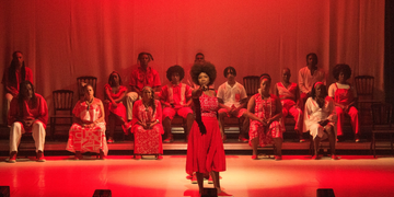 Bando de Teatro Olodum encerra temporada gratuita de “Erê” neste sábado (26)
