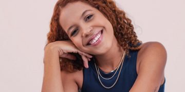 Sofia Oliveira lança segundo livro em Salvador neste sábado (12)