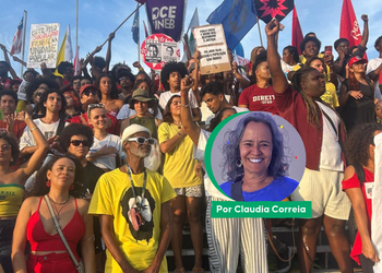 Estudantes voltam às ruas de Salvador para protestar