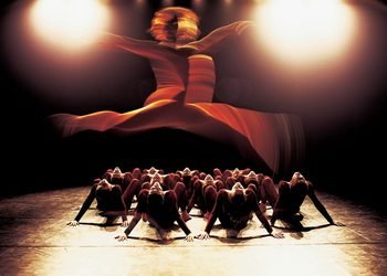 Grupo Corpo apresenta “Piracema” e “Parabelo” no Teatro Castro Alves