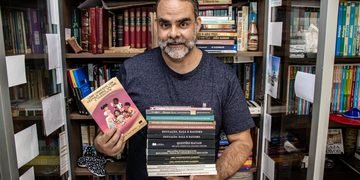 Professor baiano é semifinalista do Prêmio Jabuti com livro sobre racismo e diversidade