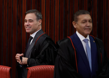 TSE discute restrição a canais políticos do WhatsApp antes do segundo turno, mas proposta enfrenta resistência
