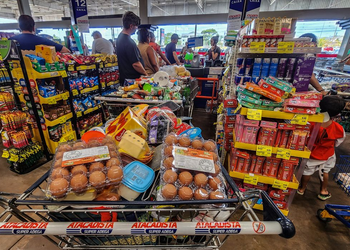 Consumo de alimentos cresce após restrição às bets, aponta associação de supermercados