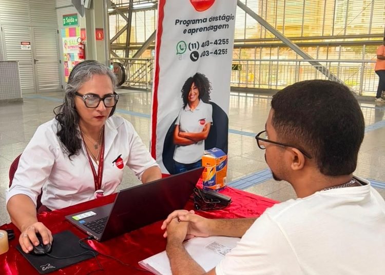 Estação Rodoviária recebe cadastramento gratuito para vagas de Jovem Aprendiz em Salvador