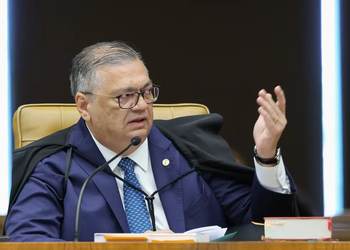 Flávio Dino expõe relatório com milhares de ameaças contra ministros do STF