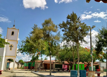 Antologia reúne 67 autores quilombolas em lançamento no distrito de Matinha, em Feira de Santana