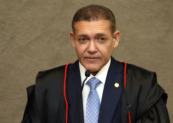 Nunes Marques impõe novas restrições ao “Exército do Lula” e determina monitoramento do canal pelo TSE